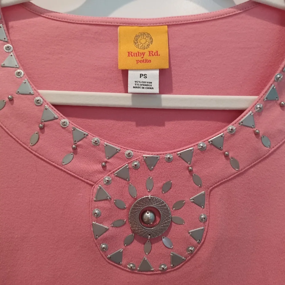 NWT RUBY ROAD PETITE SMALL SILVER METALLIC EMBELLISHED BOHO COTTON TOP! - Picture 2 of 4